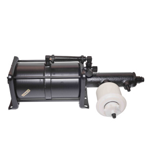 Пневмоусил. тормозов задний с бачком (АЗ УРАЛ)