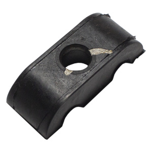 Скоба крепления топливных трубок в сборе  БРТ