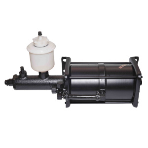 Пневмоусил. тормозов задний с бачком (АЗ УРАЛ)